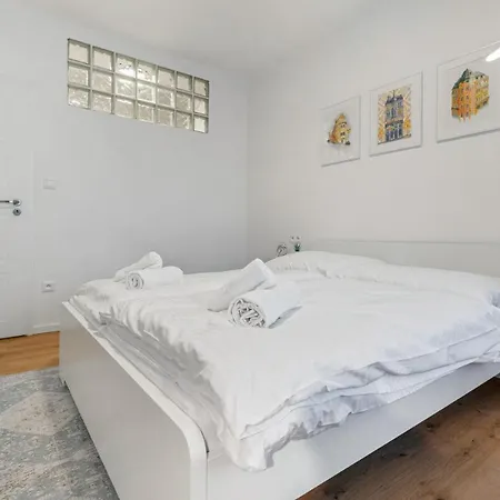 Touch 2 Bedroom 아파트 브라티슬라바
